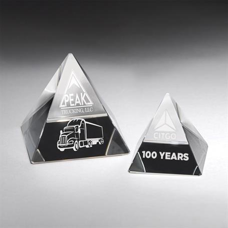 GM827 - Crystal Pyramid