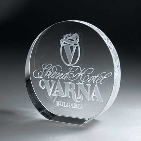 GNS150 - 3D Etched Crystal Circle - Medium