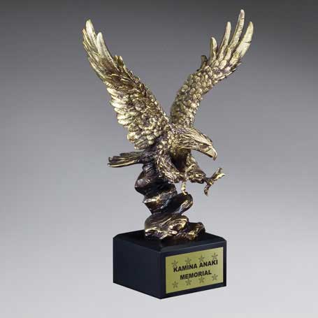 CM221C - Gold Antique Finish Resin Cast Eagle Landing - Large